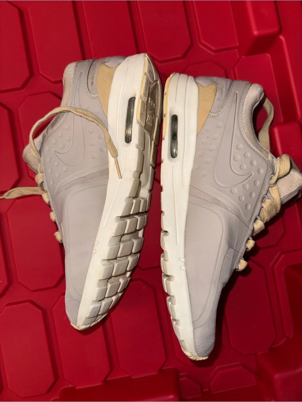 Nike Air Max Zero Women’s 9.5